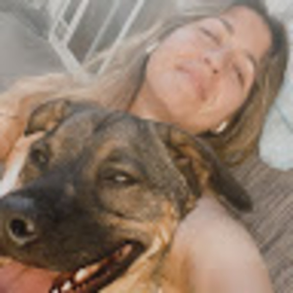 Meet your Posher, Stephanie - Picture 1 of 1